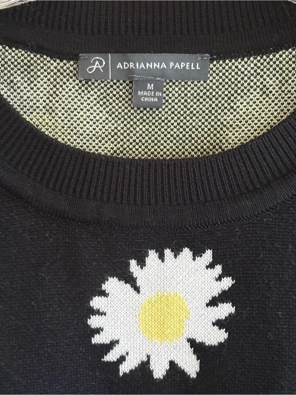 Adrianna Papell Black Crewneck Daisy Print Women's Sweater, Size M - Picture 4 of 7